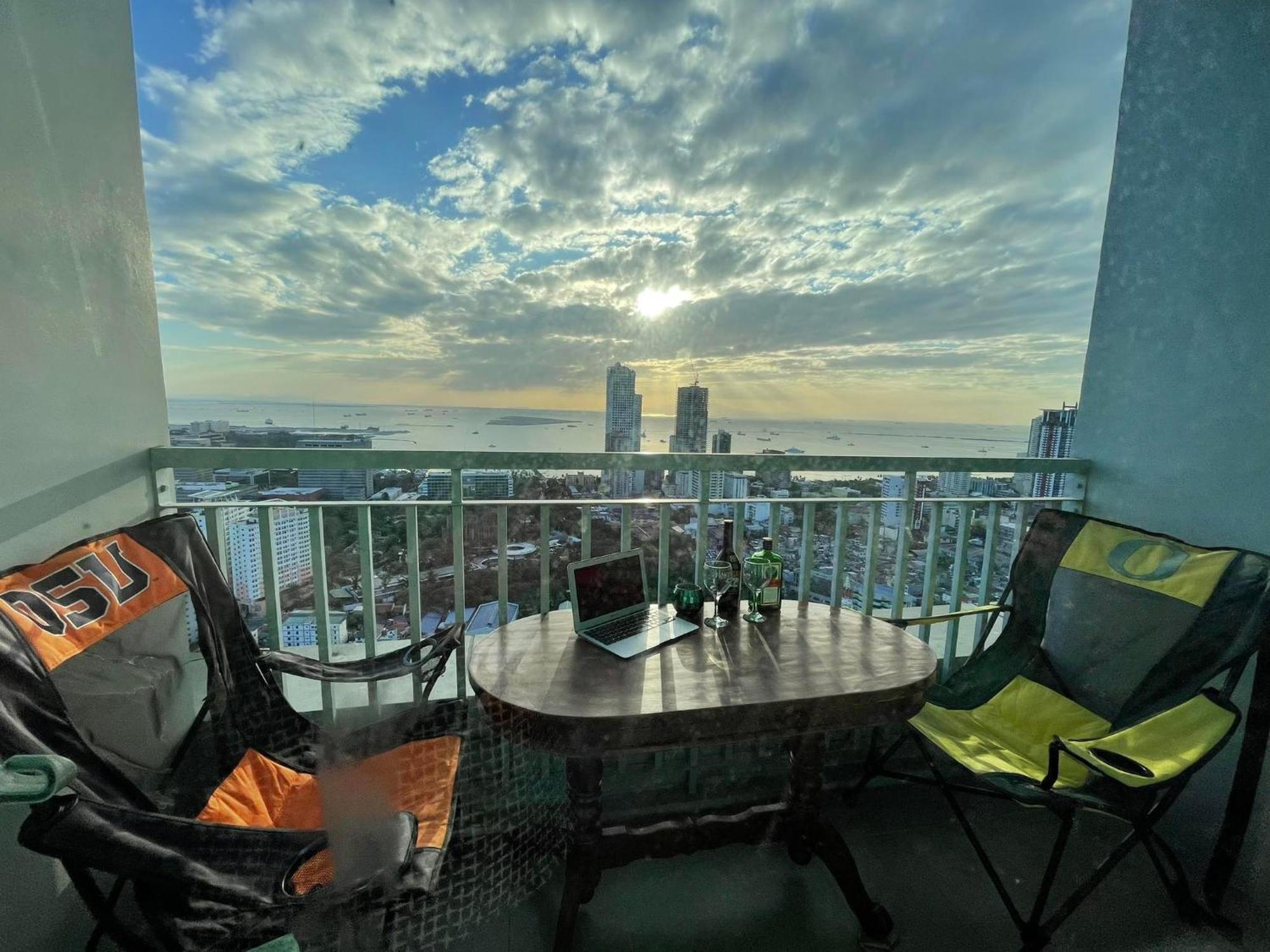 Green Residences Staycation By Pbyy Manille Extérieur photo
